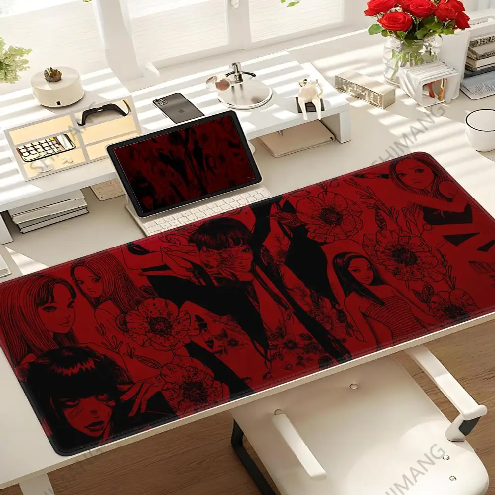 Black and white Mouse Pad Cute HD branco Desk Pad Extended Gaming Keyboard Mats Large XXL Gamer Collage Horror Anime Mousepad