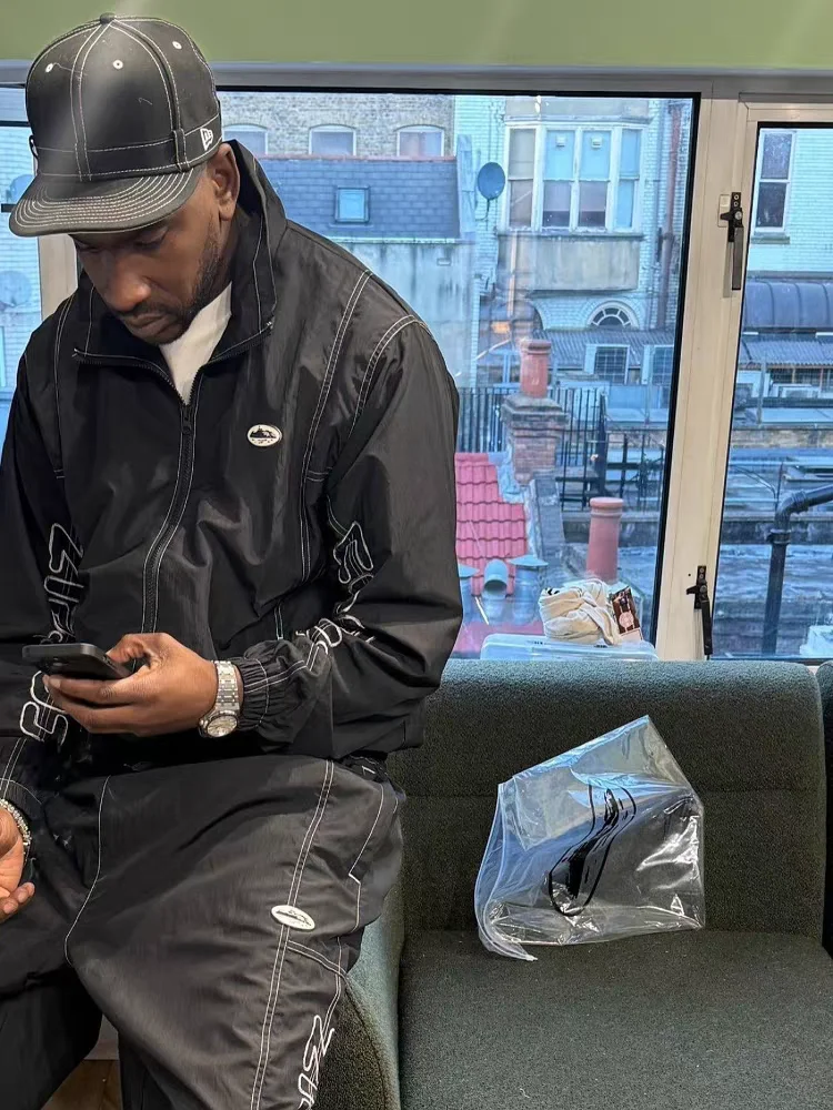 

Vibe 2025 Spring Autumn Men's Slim Fit Jaet Stand Collar Embroidered Lightweight Windbreaker Coat Youth Faion Outerwear