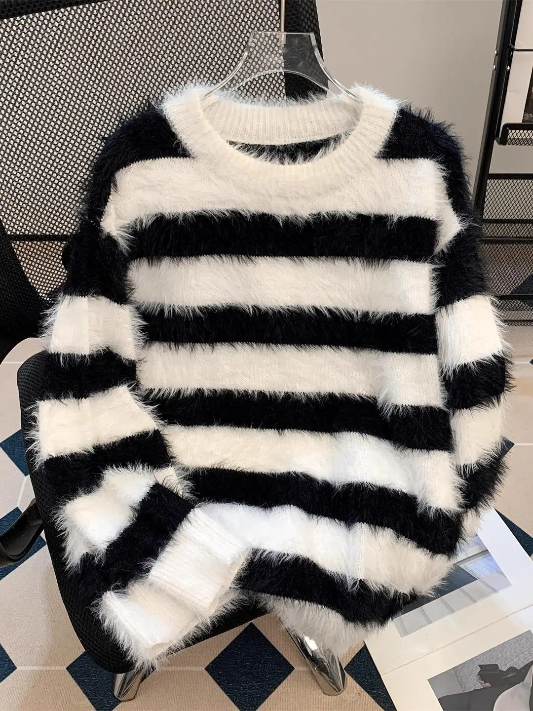 

Мужской зимний вязаный свитер в американском стиле, мягкий, с круглым вырезом, в полоску, свободный, повседневный, с цветовыми блоками, имитация норки, для повседневной носки