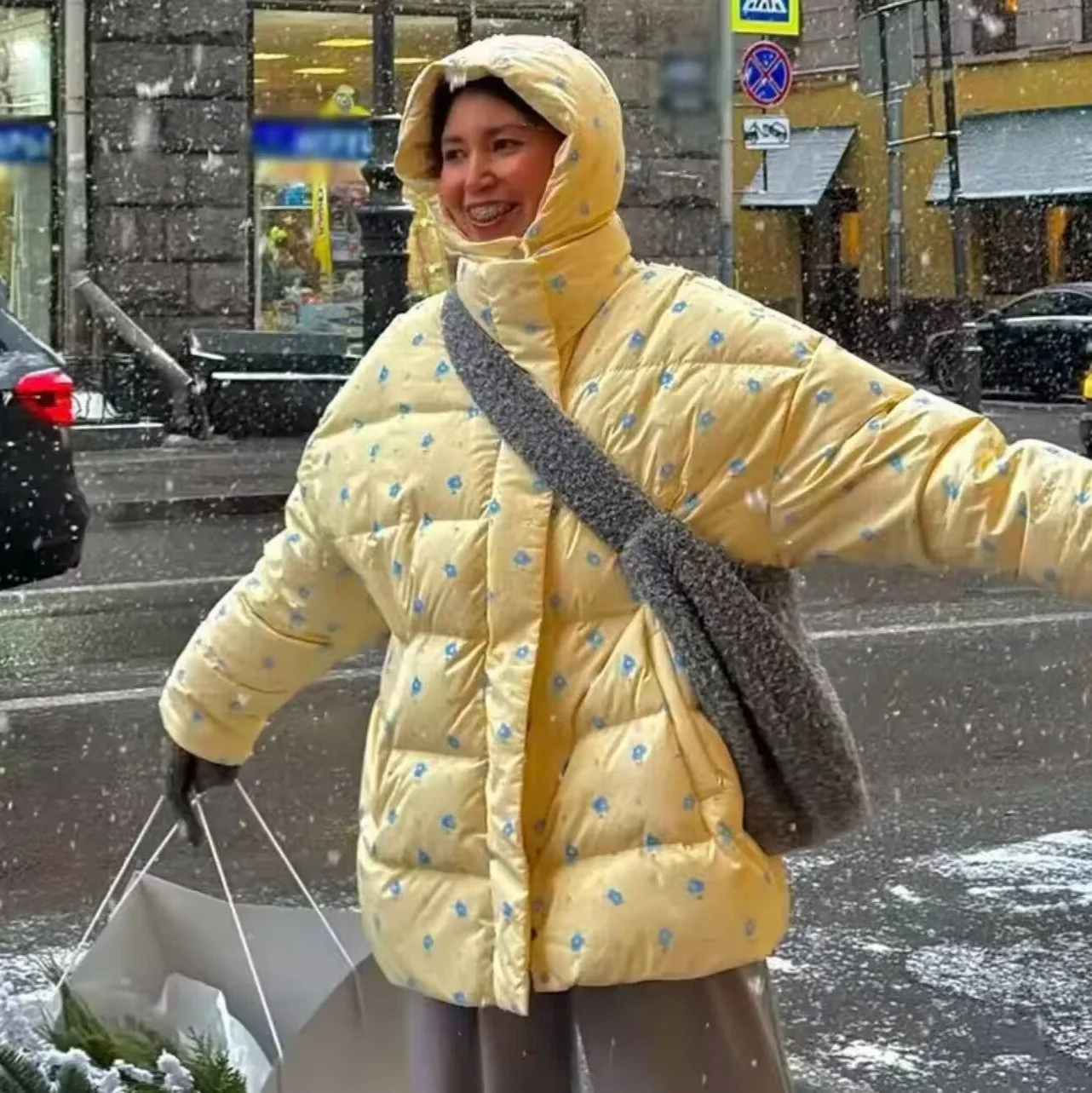 New Winter Fashion Women Flower Print Front Zipper Bread Parka Coat for Woman Removable Hat Hooded Long Sleeve Loose Outerwear