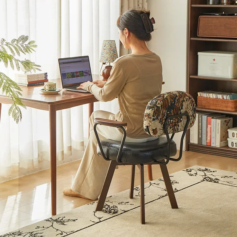 Exquisite Multi-functional Home computer chair Comfortable office chair Leisure chair Bedroom rotating seat Back desk chair