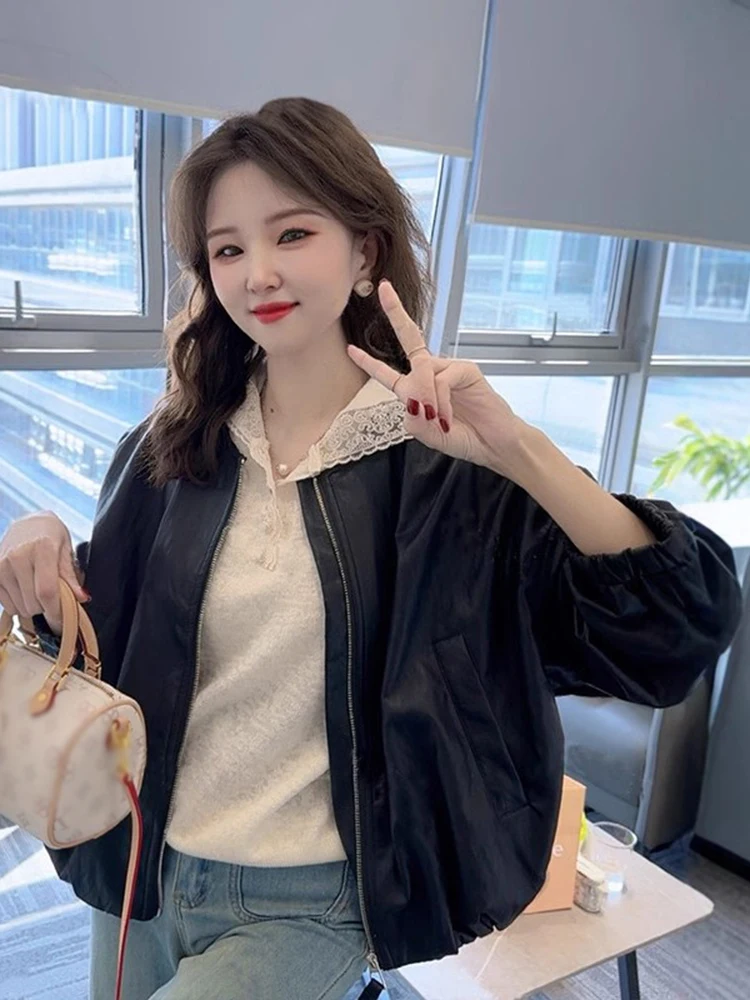 Jaqueta de Couro Feminina Sli Fashionável, Estilo Motociclista Solto, Nova Coleção Primavera, Efeito Rejuvenescedor, Toque Sofisticado e Doce