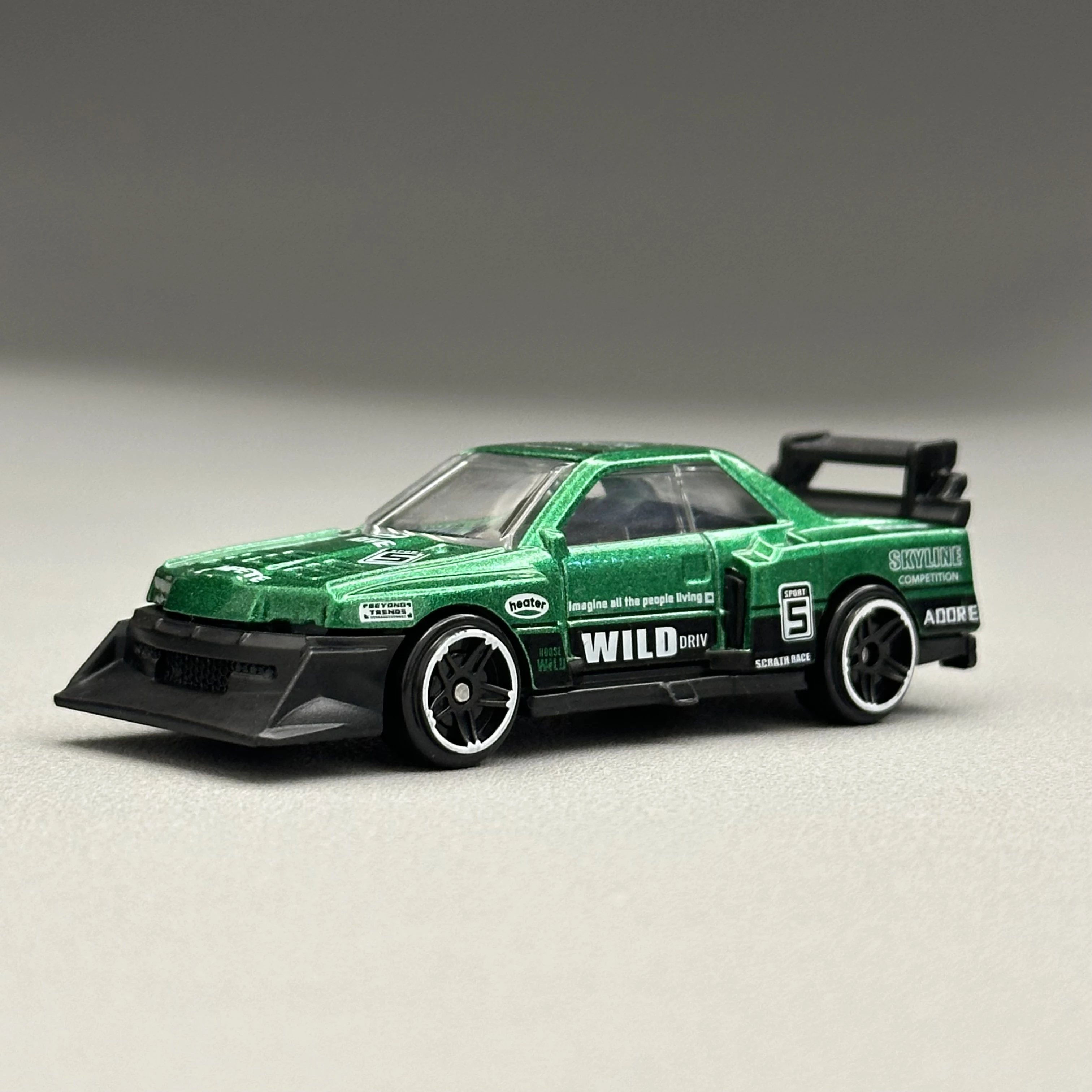 1/64 Diecast Car Model Metal Alloy Vehicle Mini Toy Classic Realistic Collectible Car For Kid Gift And Car Enthusiast Collection