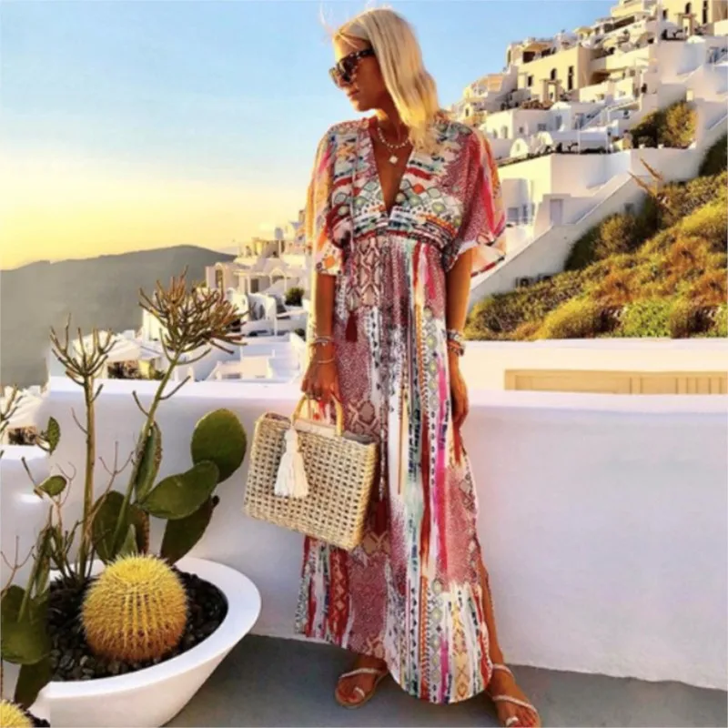 

A new style of printed deep-neck short-sleeved high-belted vacation dress