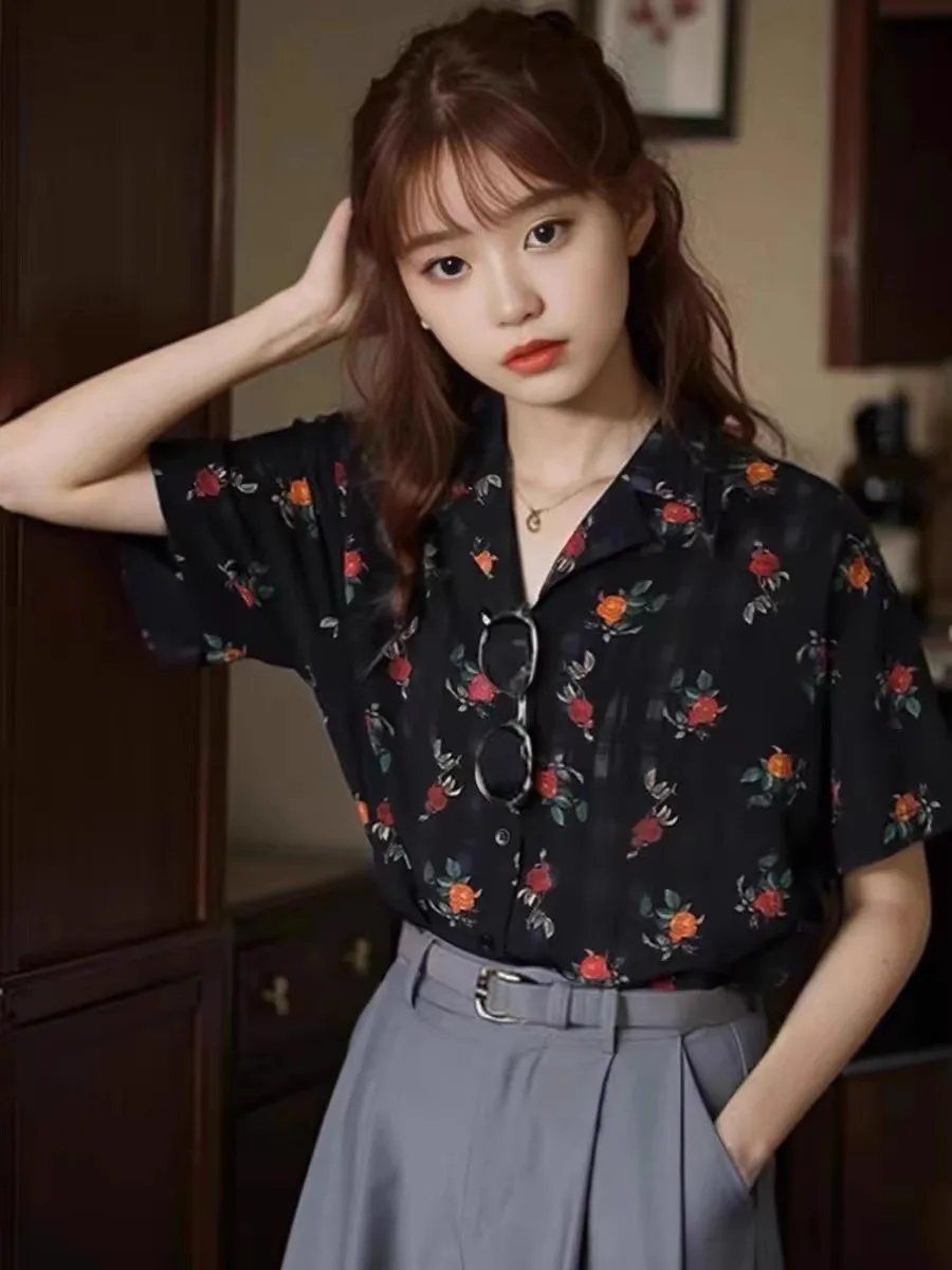 Summer French retro rose flower print short sleeved loose shirt for women