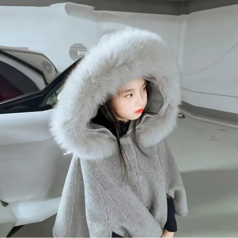 

Girls' High-end Woolen Cloak Coat 2025 Autumn and Winter New Item Baby Girl's Stylish Fur Collar Hooded Jacket