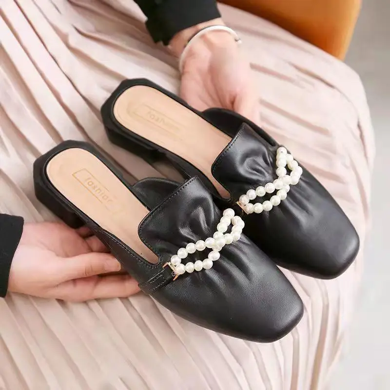 Women Slippers 2024 New Summer Fashion Slip on Flat Soled Cute Casual Outdoor Pearl Toe Square Toe Women Shoes