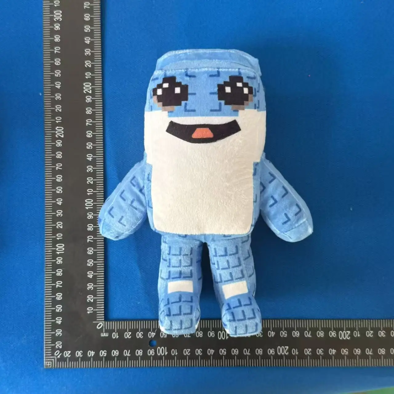 Nowa Pluszowa Zabawka Słodki Słonik Truskawkowy Esok Sekolah, Urocza Maskotka, Prezent dla Fanów