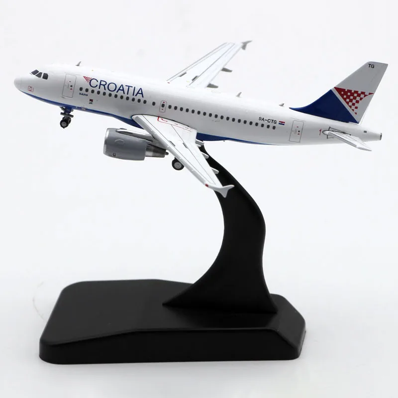 

Croatian Airlines A319 Civil Aviation Airliner Alloy & Plastic Model 1:400 Scale Diecast Toy Gift Collection Simulation Display