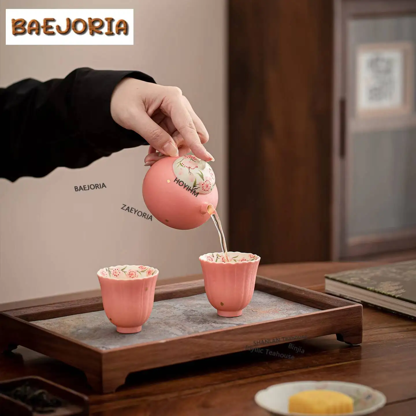 150ml Hand-painted Peach Blossom Teapot Retro Tea Infuser Pot Tea Soaking Kettle With Strainer Tieguanyin Tea Services Gift