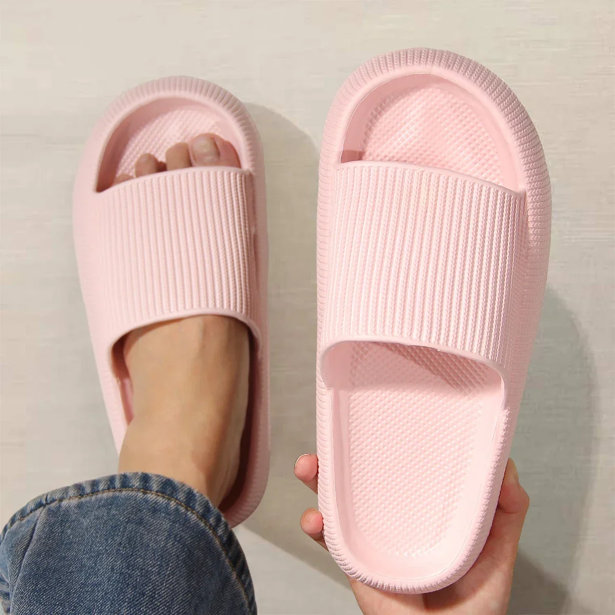 Eva's Simple Herren-Hausschuhe für Herren, Größe 45, Poop-Hausschuhe. Tragen Sie im Sommer eine rutschfeste Schuhe mit weicher Sohle. Und Damenhausschuhe