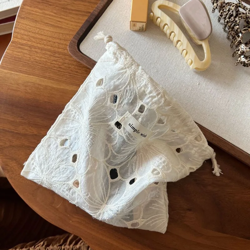 Soft Cotton Drawstring Storage Bag, Beige Lace‑Embroidered Design, Single‑Layer Pouch for Gift Packaging and Trinkets