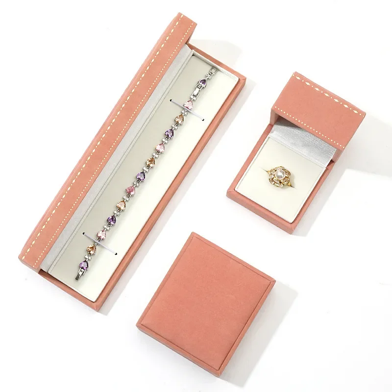 صندوق مجوهرات Lbarley Retro بتصميم كلاسيكي فاخر من الفلانليت عالي الجودة صندوق إسورة على شكل حلقة