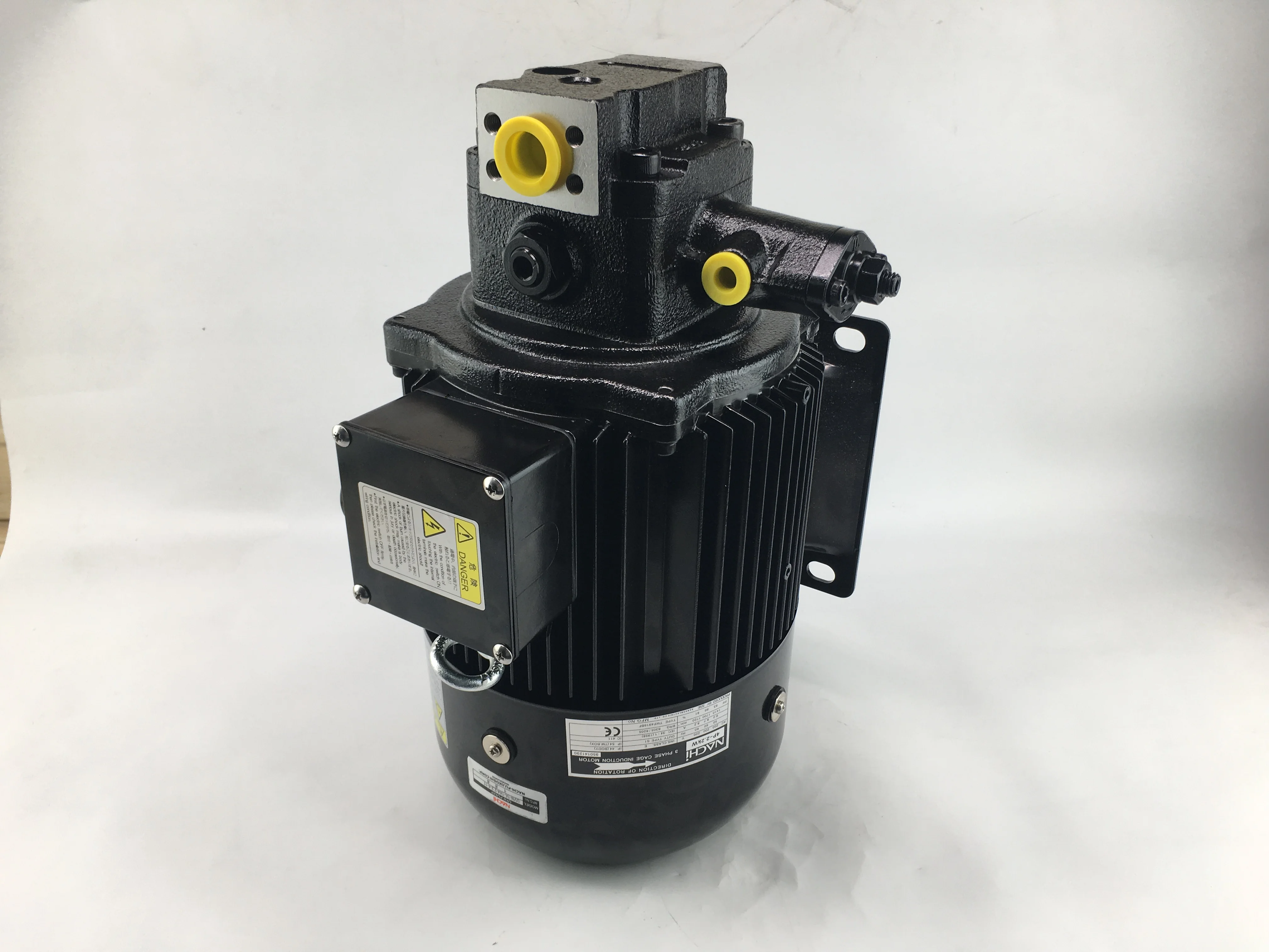 UVN-1A-0A4-1.5-4-11 NA-CHI UVN-1A-0A2-07-4-6141D motor Hydraulic Pump For trucks series UVN UVN 1A 0A2 0.7 4 12U