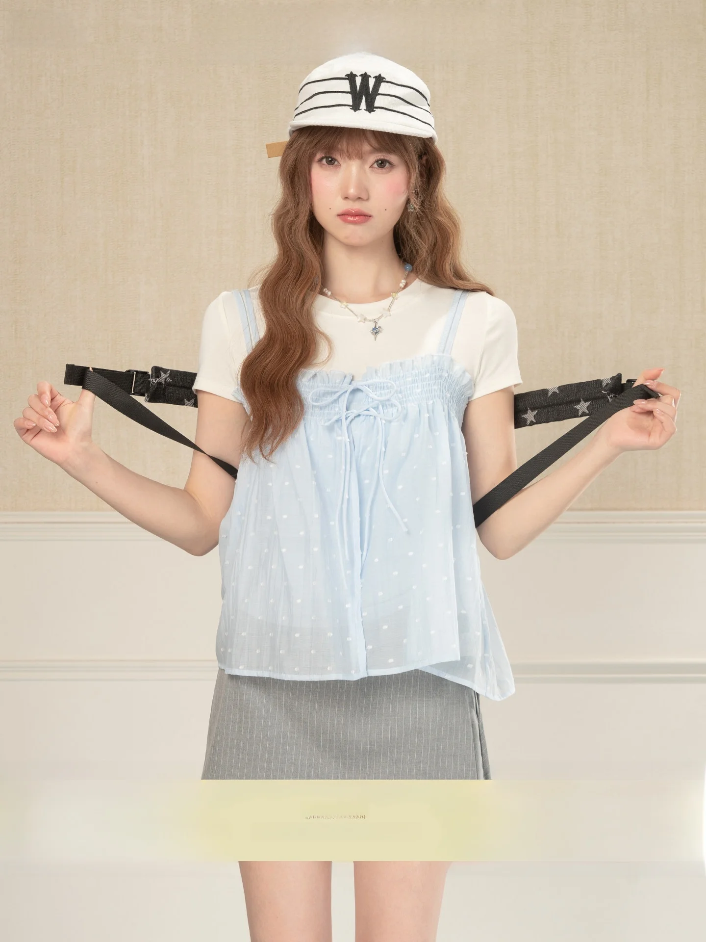 

Летний комплект из двух предметов: топ с завязками на шее и поясом в горошек, для женщин, милый и стильный, для прогулок, с эффектом омоложения