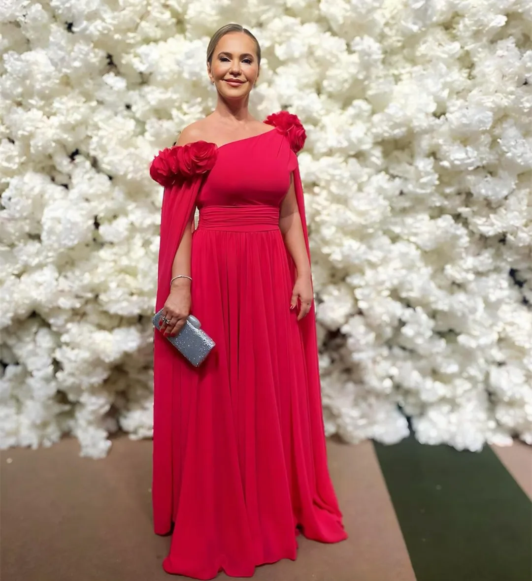 Elegant Long Chiffon Fuchsia Mother of the Brides Dresses A-Line One Shoulder Floor Length Godmother Dress With Flower for Women