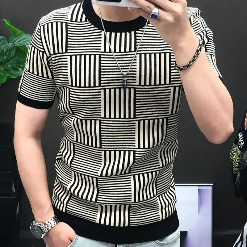 

High Elasticity Contrasting Stripes Pattern Short Sleeve Tshirt Slim Bottomed Shirt Men Streetwear Print Knitted Sweater Tees