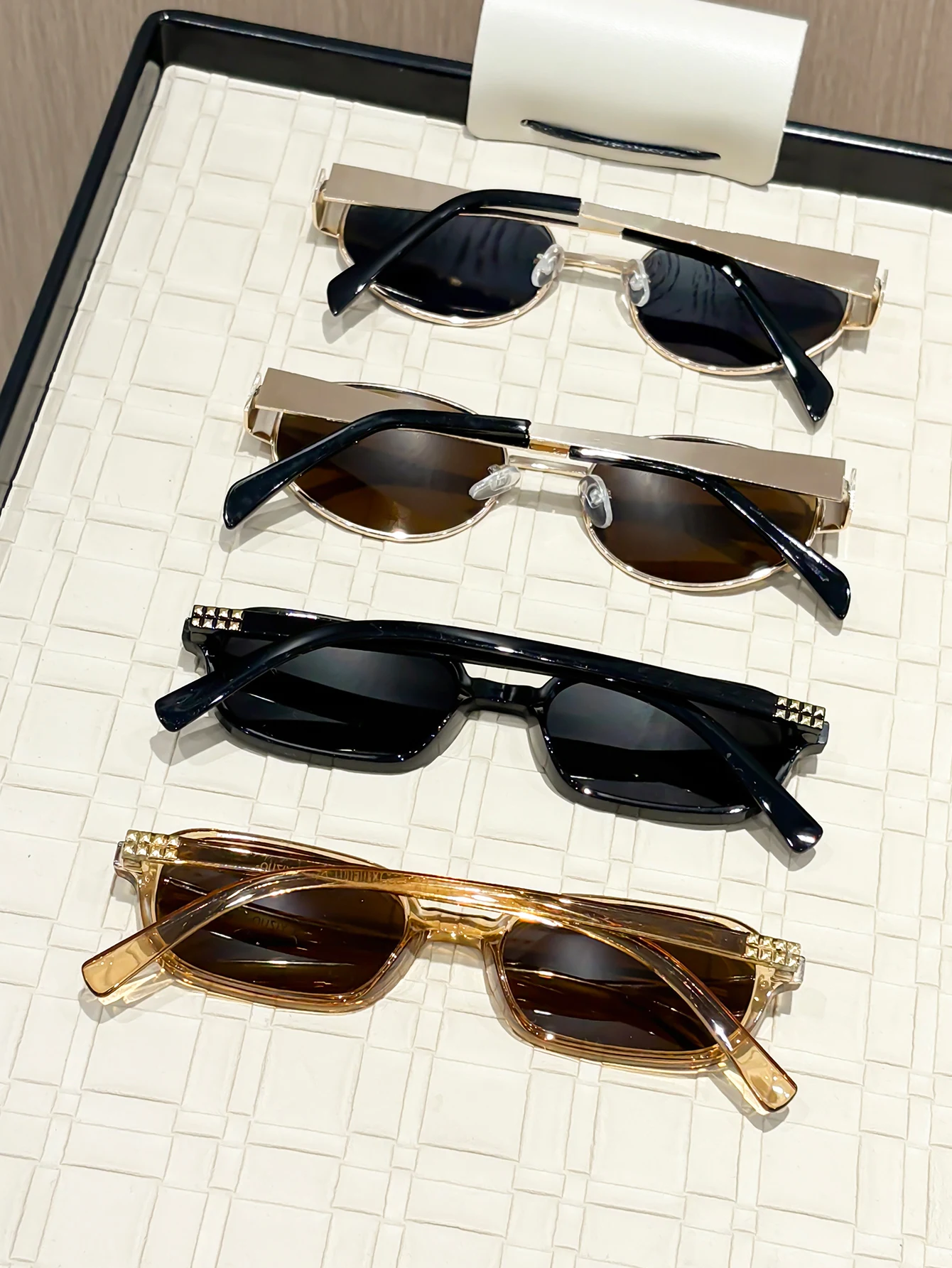 4Pcs All-match Outdoor Travel Sunglasses Multi-color Geometric Frames Suitable For Driving Going Out