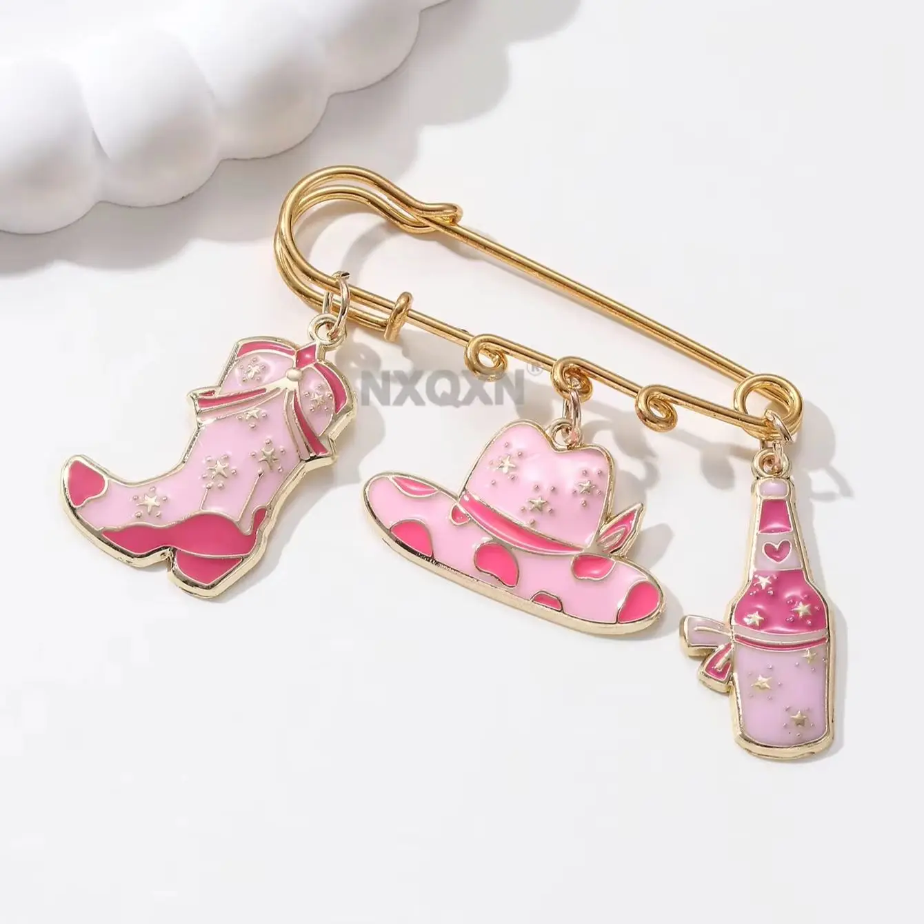 Western Cowgirl Enamel Safety Pin Brooch Cowboy Hat Cowboy Boot Wine Bottle Pendant Pins Clothes Bag Ornament view 2