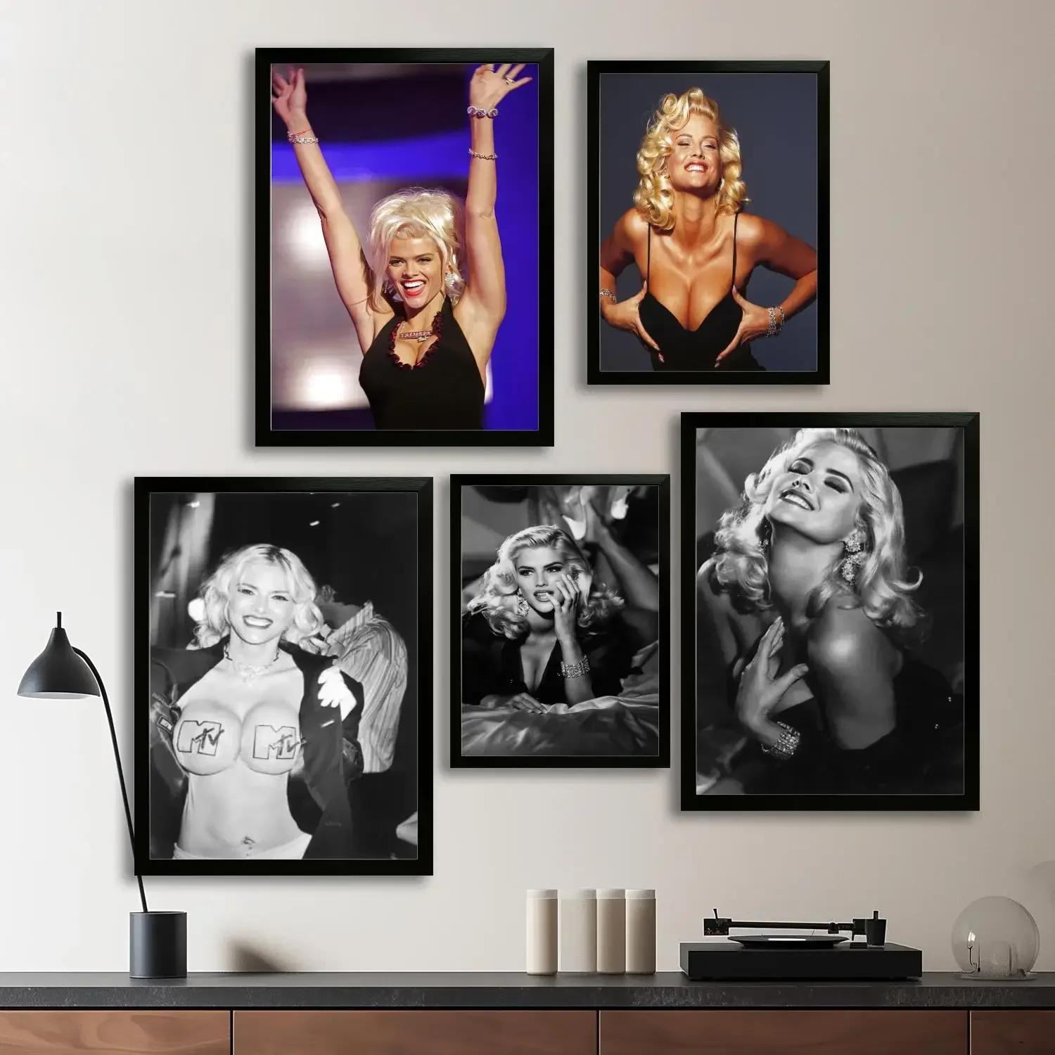 anna nicole smith Canvas Art Poster, Wall Art Picture Print, Modern Family Bedroom Decor Posters,Decorative painting