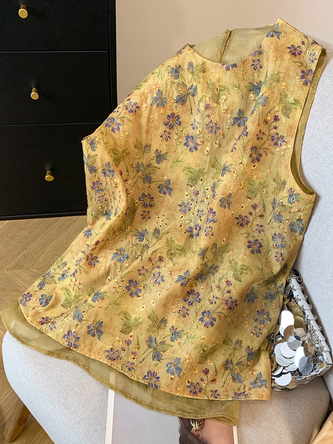 

Женский свободный модный топ большого размера с вырезами и лоскутным дизайном, повседневный летний жилет, удобный и дышащий