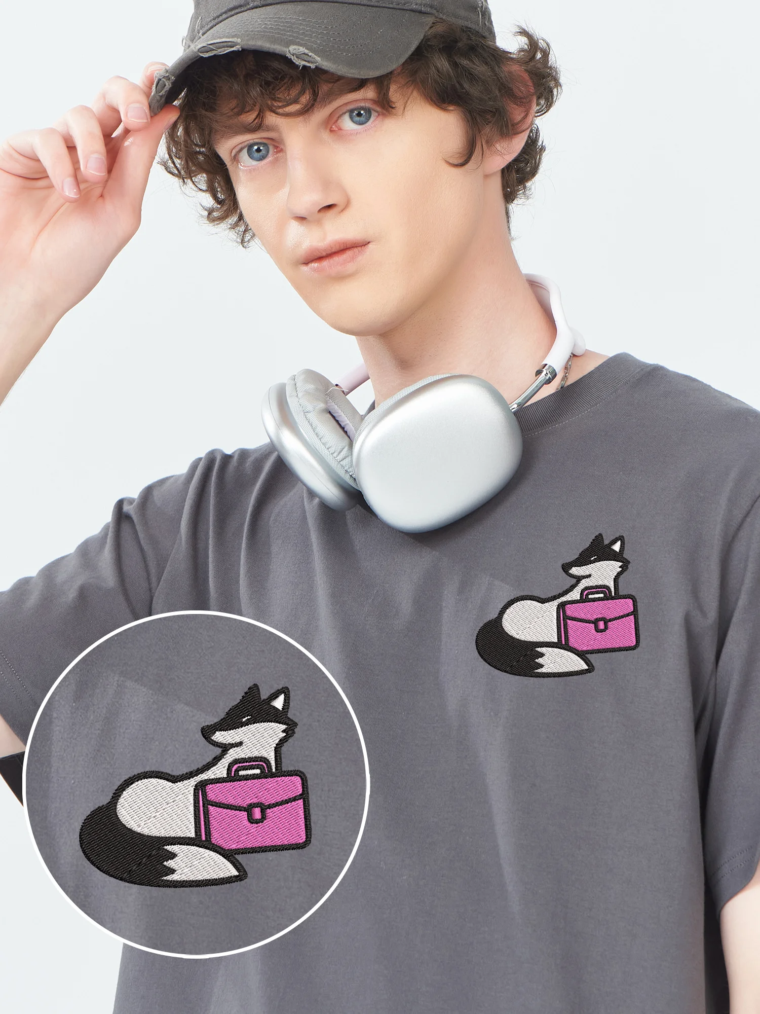 

New Arrival Embroidered T Shirt Fox Cute Animal Embroidered Tee Shirt Luxury High Quality Women Man Fashion Embroidery T-shirt