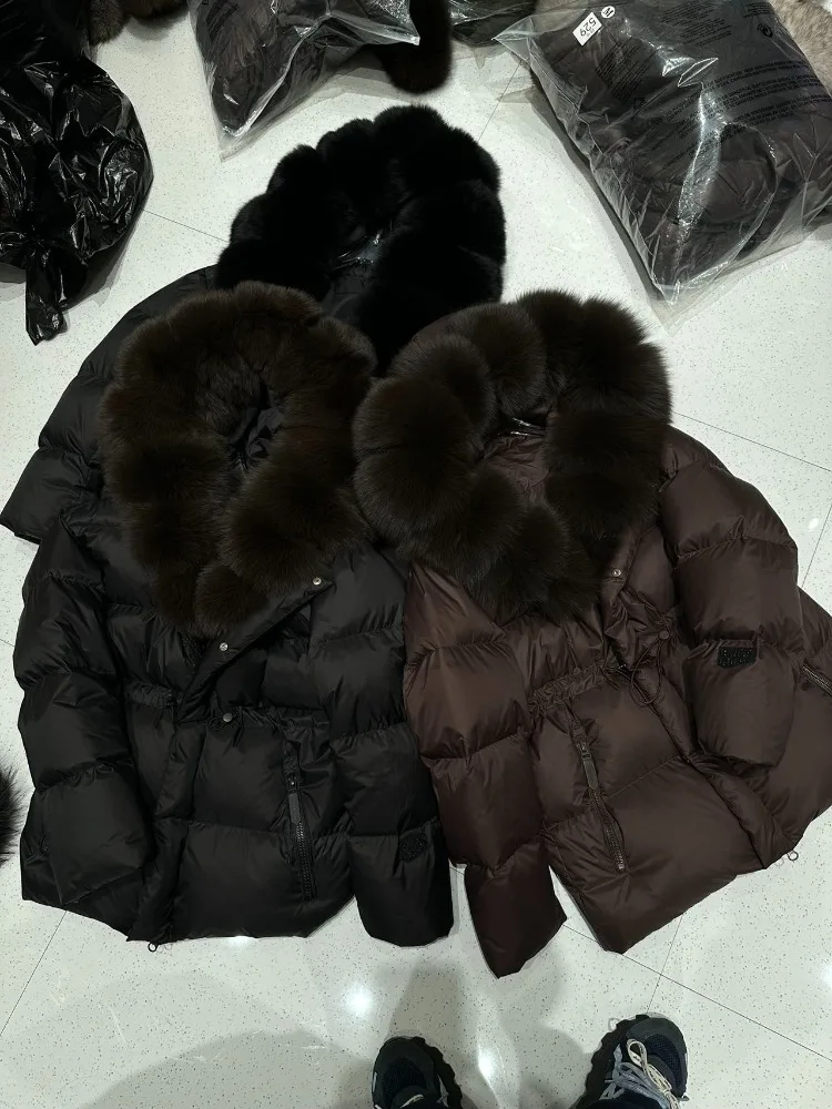 Abrigo de plumón de pato blanco con cuello de piel de mapache para mujer, chaqueta cálida de zorro Natural a la moda para invierno, Parkas, chaquetas acolchadas de piel auténtica de lujo