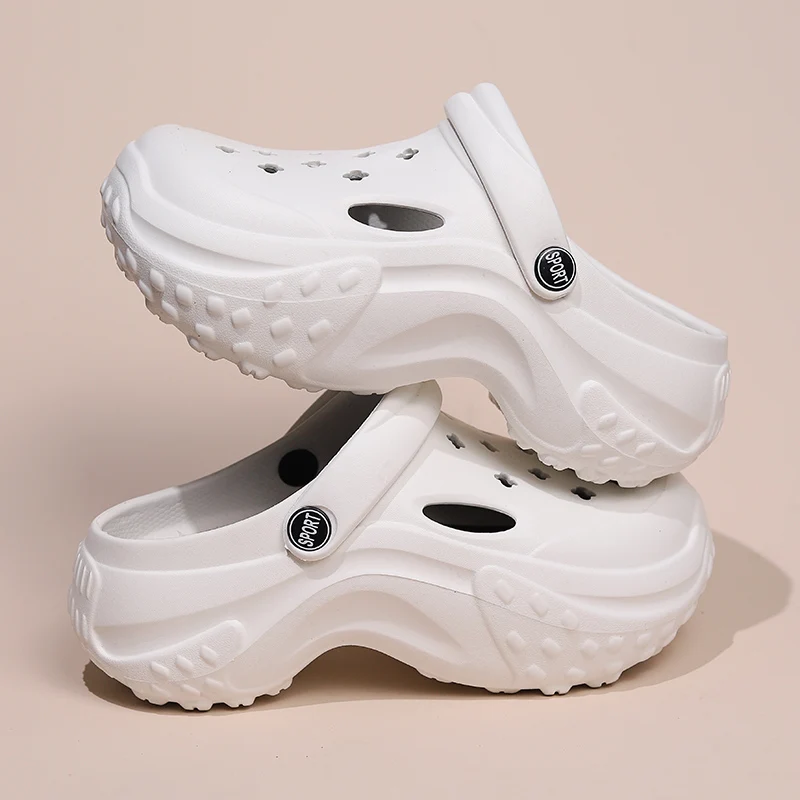Women Chunky Clogs Luxury Lady Platform Slippers Ultralight Foam Summer Slides Fashion Female Babouche Comfortable Nurse Shoes