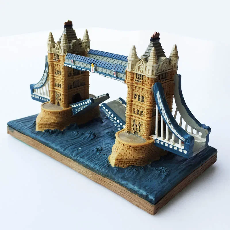 England Travelling Souvenirs Figurines Buckingham Palace London Tower Bridge The Houses of Parliament Miniatures Birthday Gifts