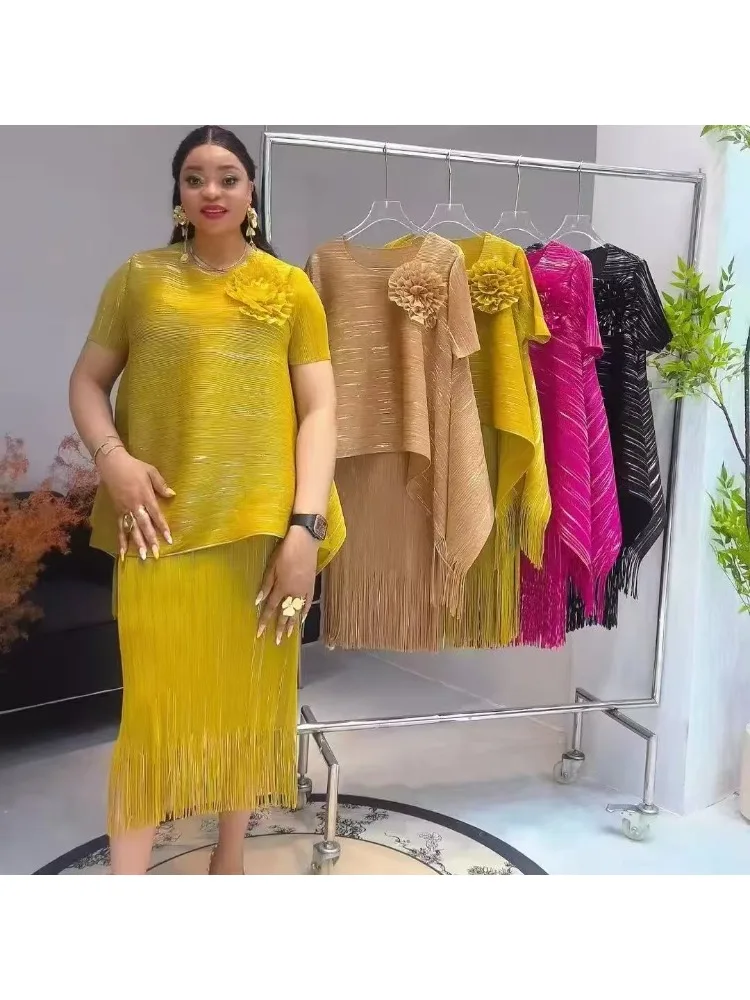 

Miyake Pleated Fashion Temperament Bronzing Suit Women's 2025 Summer New Round Neck Pullover Top Fringed Skirt Two-piece Set