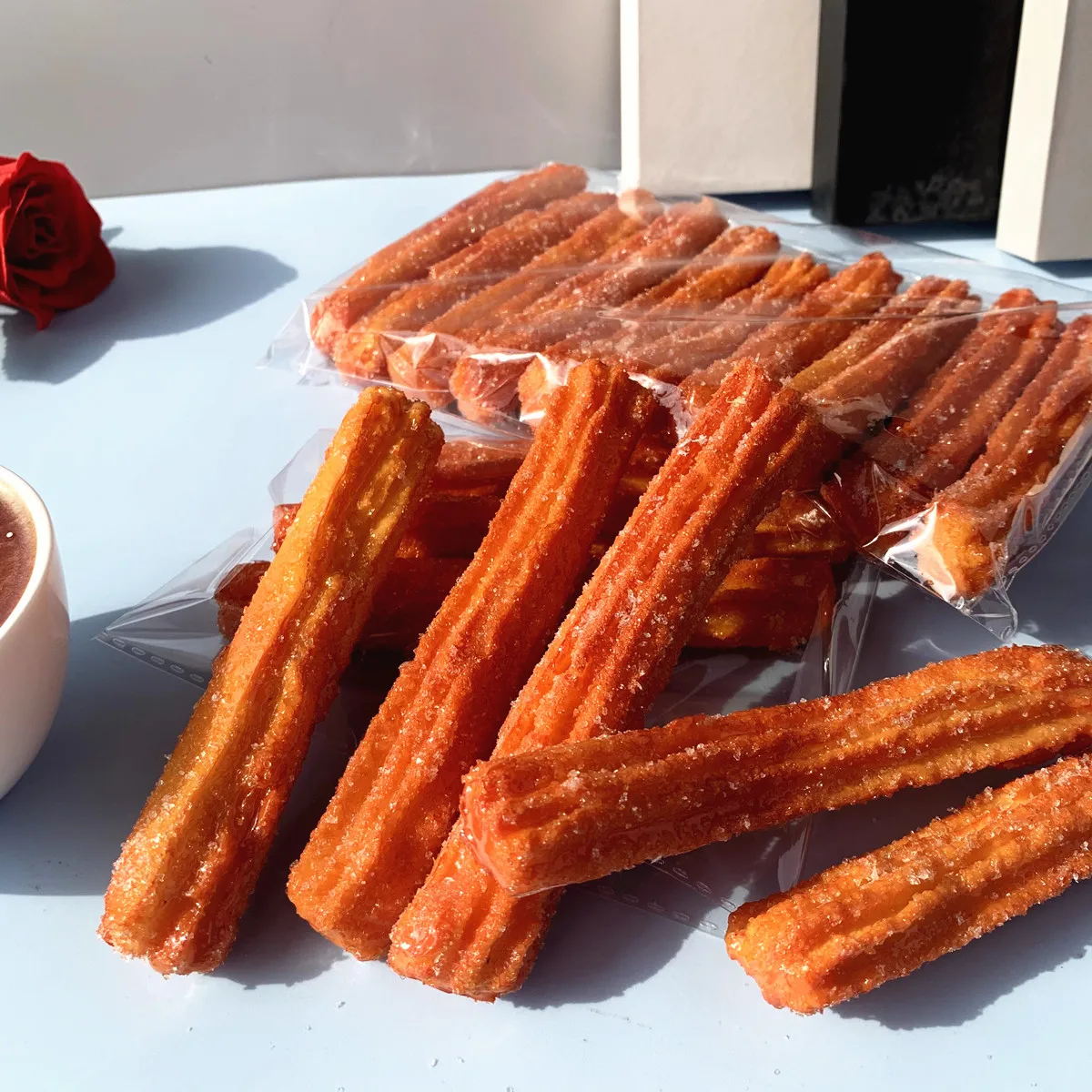 3/5 Stück gefälschte Churros und YouTiao-Modelle – realistische gebratene Teig-Requisiten aus PVC für Restaurant-Display, Dekor und Lebensmittel-Styling – Detail 5