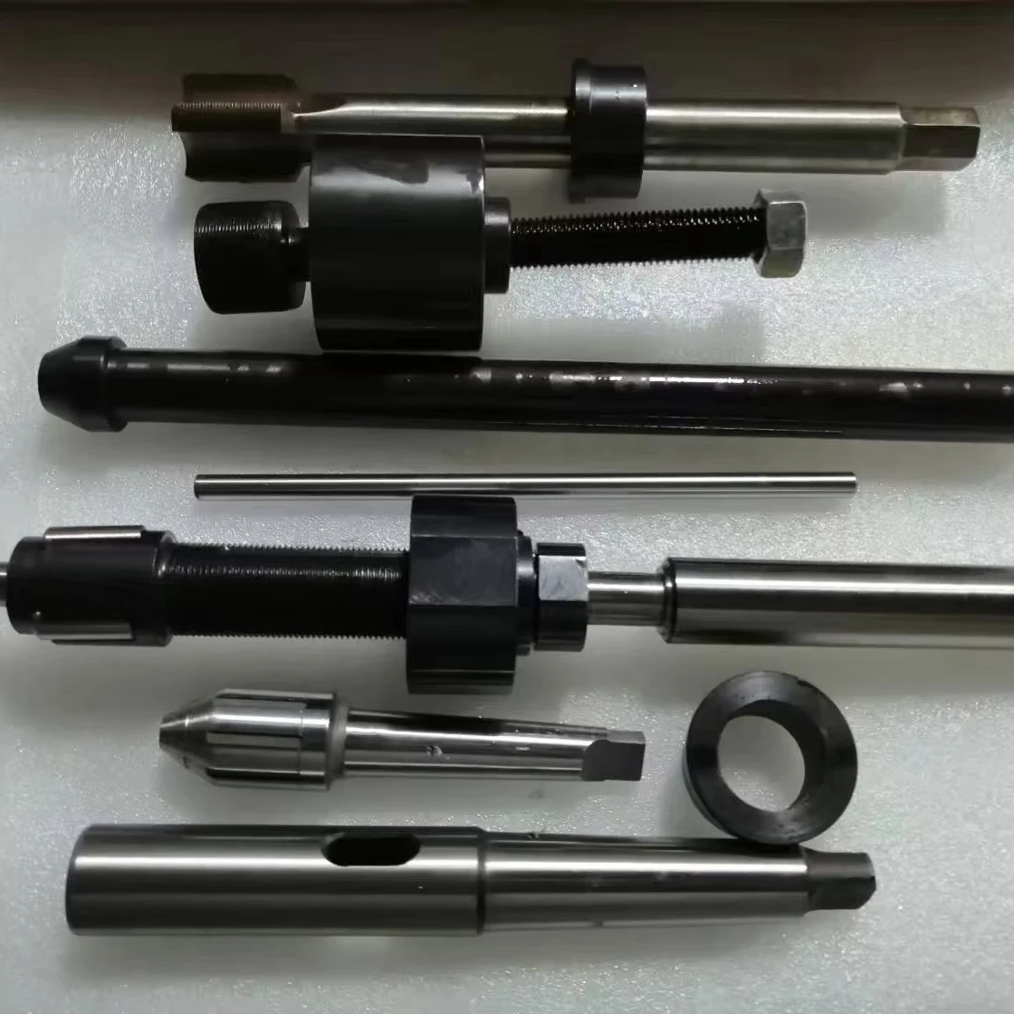 

Original Cummins Oil Injector Copper Sleeve Disassembly Tool QSX15 ISX15