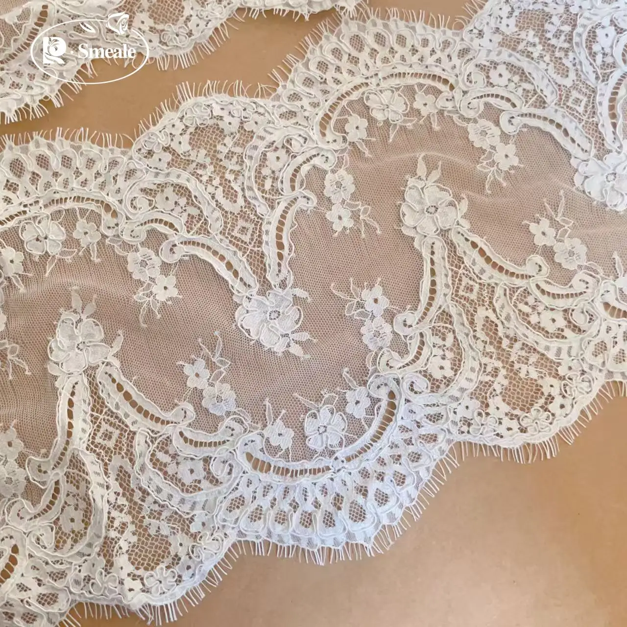 Breite 20 cm und 24 cm. Kordelbestickter Wimpernspitzenstoff, hochwertiger Stoff für Brautkleider, Hochzeitskleider, DIY-Röcke. – Detail 4