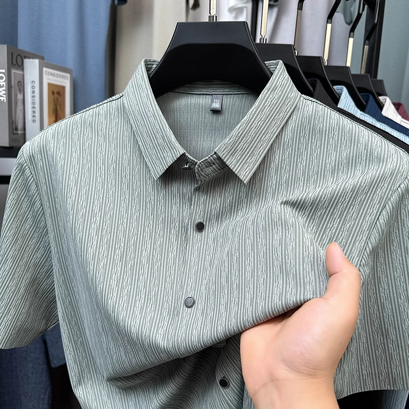 

Высококачественная мужская рубашка с лацканами и коротким рукавом, летняя новая однотонная рубашка с узором коры, роскошная деловая офисная мужская одежда для отдыха