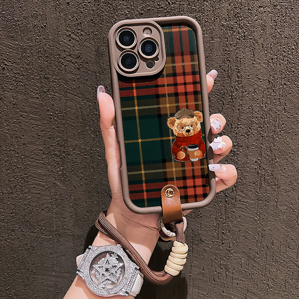 Niedliche karierte Bären-Silikon-Handyhülle für iPhone 17 16 17 Pro 15 14 13 12 11 Pro Max 16E 7 8 Plus XR XS mit Lanyard-Hülle – Detail 6