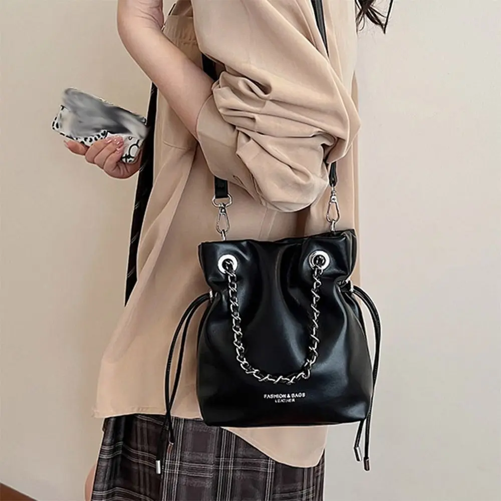 

Korean Style Chains Handle Bucket Bags Purse Large Capacity PU Crossbody Bag Crossbody Bag Wallet Bags Drawstring Bucket Bag Men