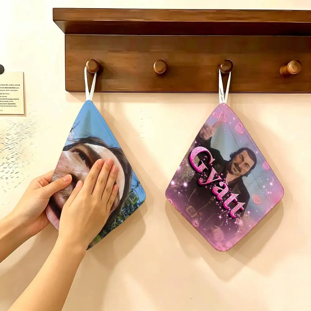 

Funny Game R-Red-DeadS Hanging Design Hand Wiping Towel, Polyester Cotton Fabric, Universal for Bathroom Kitchen