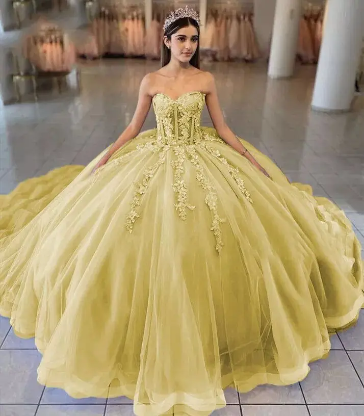 15 Year Old Quinceanera Dress 2024 Strapless Sweetheart Ball Gown Lace Applique Tulle Formal Party Princess Evening Gowns