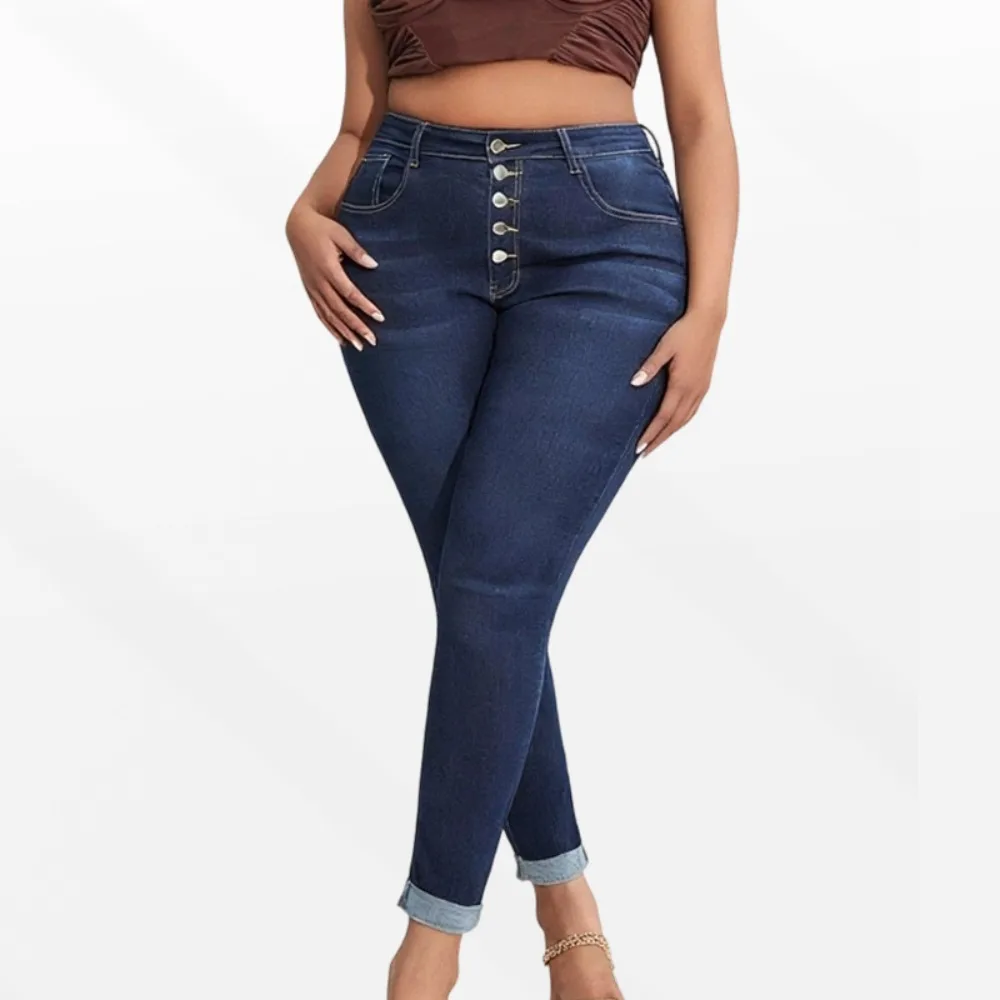 Curvy Women Tight Fit Rolled Hem Jeans Fashion Butt Lifting Skinny Leg Denim Pants