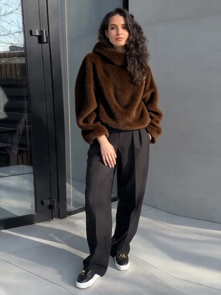 الشتاء البني فو الفراء مقنعين معطف المرأة كم كامل الدافئة سميكة فضفاضة بلوفر قطيفة الإناث 2025 سيدة الموضة أبلى جديد