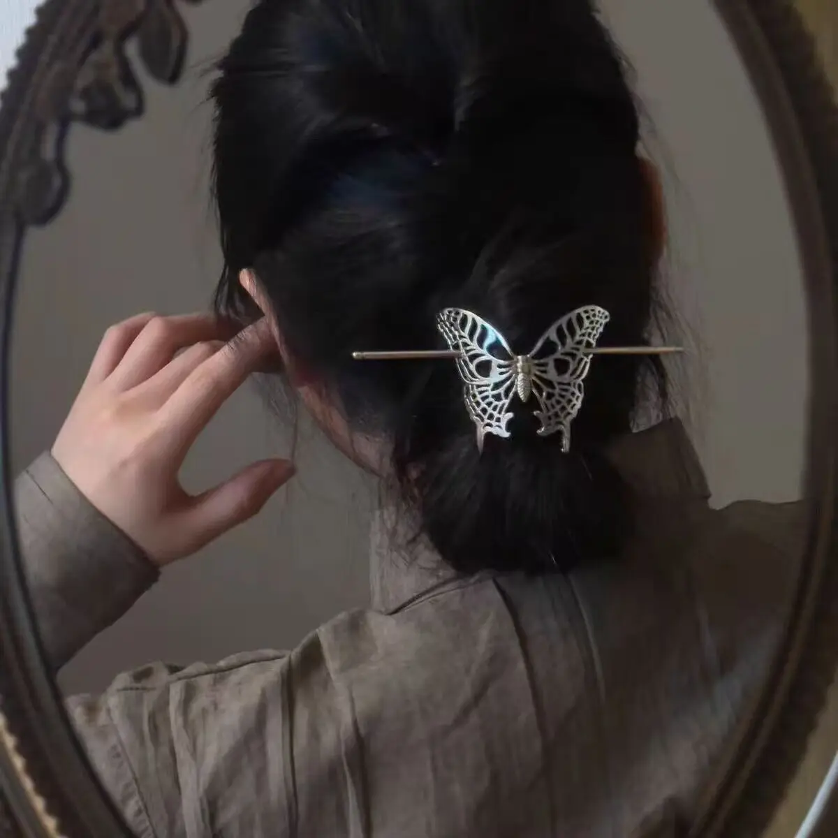 

New Chinese Style Vintage Butterfly Alloy Hair Sticks for Women Girls Delicate Hair Curling Clips Hair Pin Stick Accessories