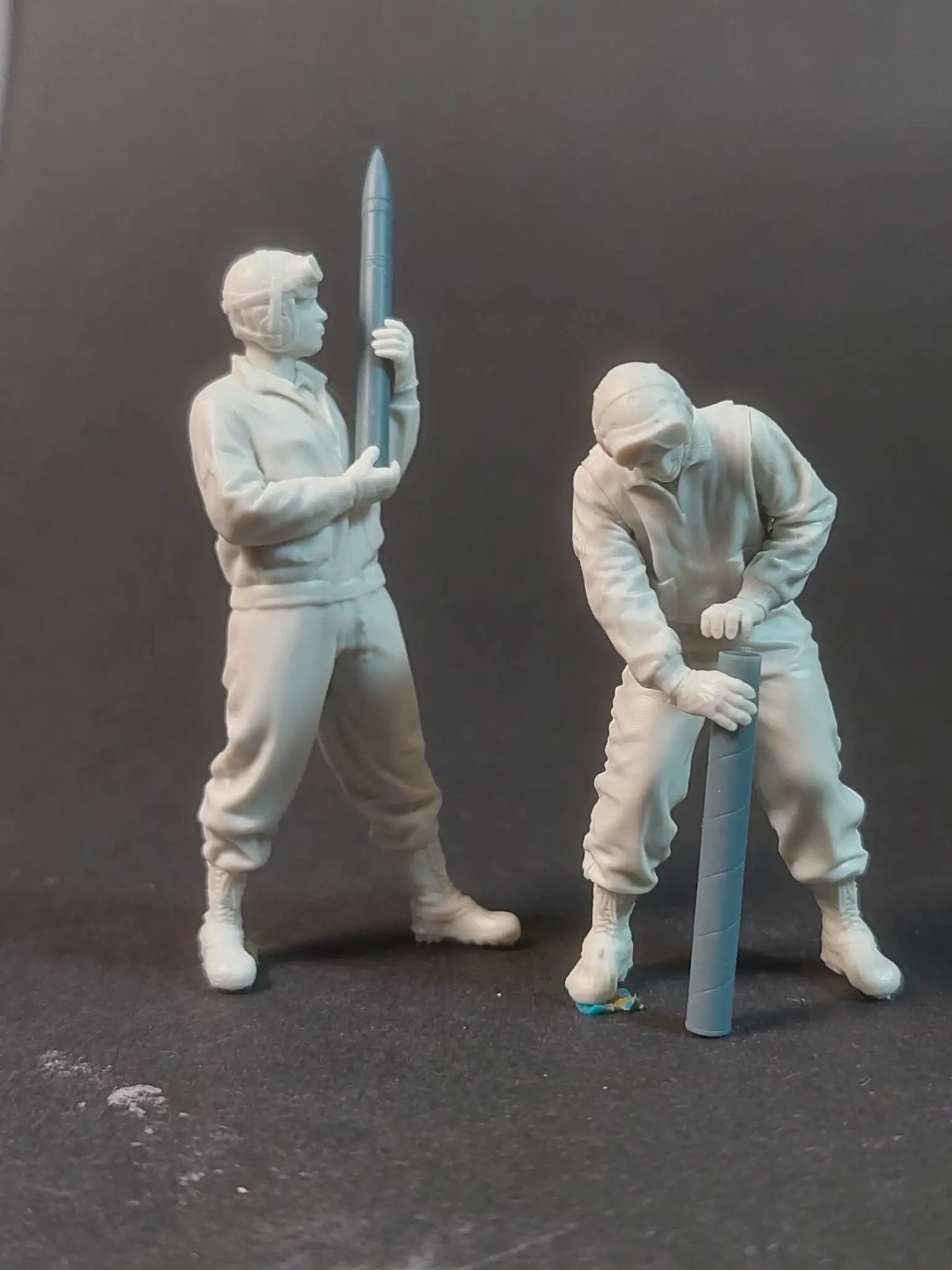 1/35 Resin Model Figure GK ,2 Figure , Unassembled and unpainted kit