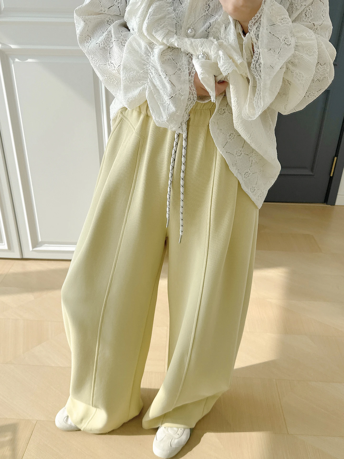 

High Waist American Style Curved Knife Sport Pants plus Size Women's Fashion Conceal Meat 200 Pounds Fat MM Slim Banana Pants...