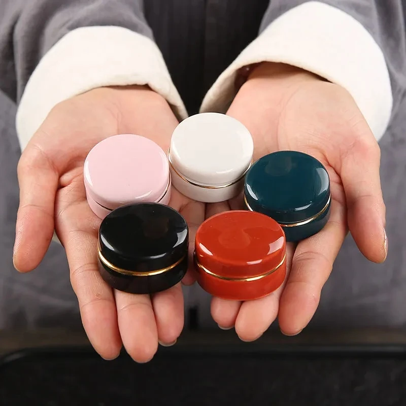 Mini Small Porcelain Bottle Ceramic Jar Rotatable With Silicone Face Cream Sub-packing Jar Tea Canister Rouge Lipstick Box