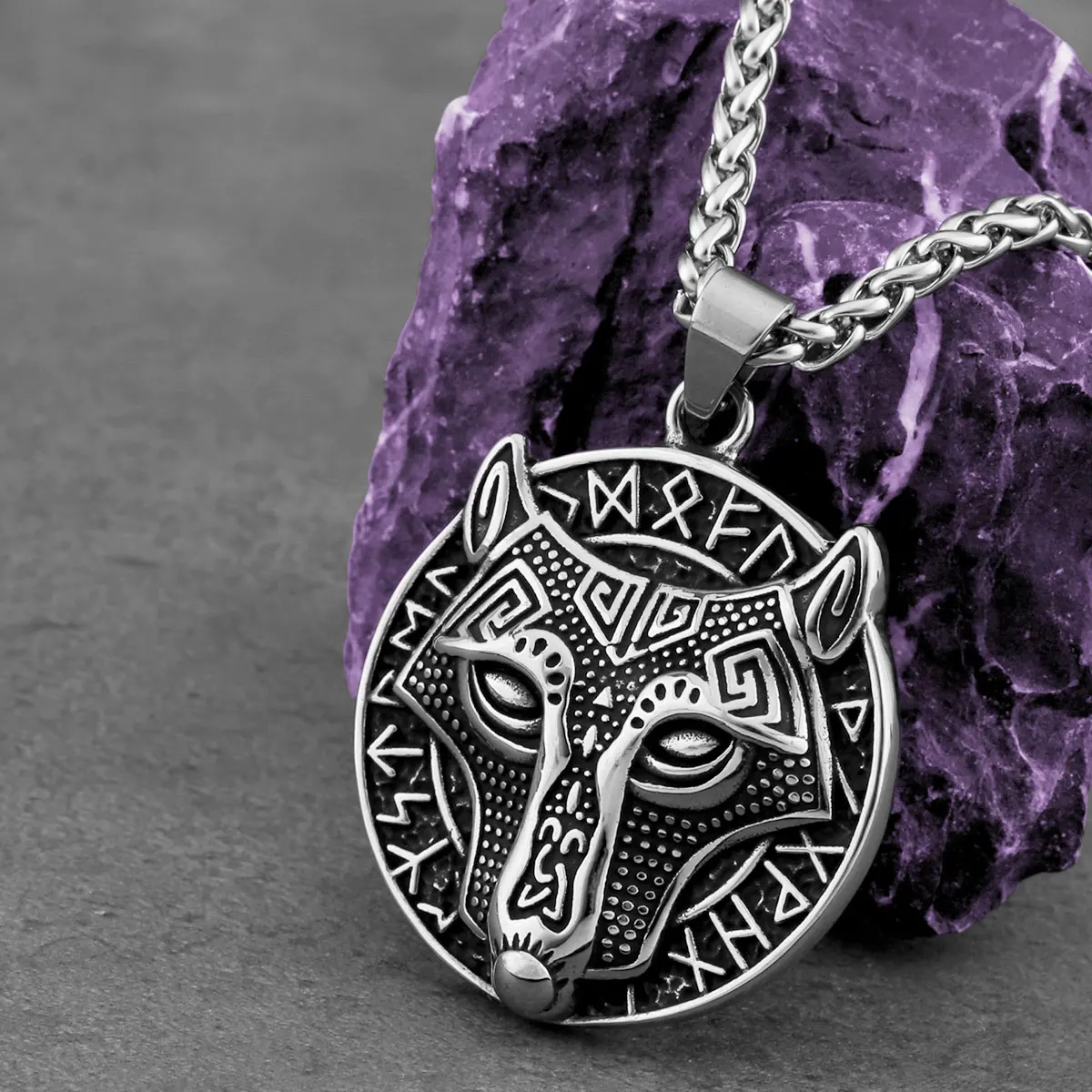 

Fashion Nordic Vikings Wolf Necklace Men's Stainless Steel Odin Rune Amulet Pendant Punk Hip Hop Biker Animal Jewelry Wholesale