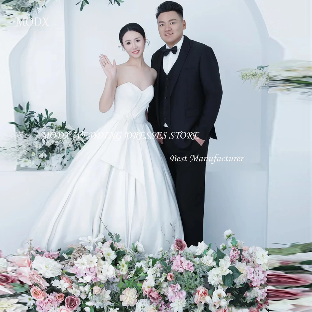 MODX Simple Korea Wedding Dresses Photo Shoot Pleats Draped Strapless Sleeveless Floor-Length Back Lace up Bridal Gowns
