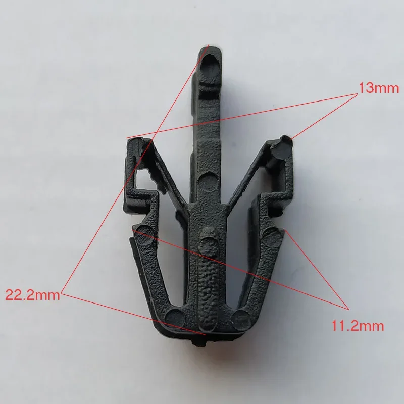 10/20/40 Pcs 4 Runner Car Clips Grille Nylon Retainer Fastener For Honda For Mitsubishi For Toyota For Isuzu MB153825 B09250715
