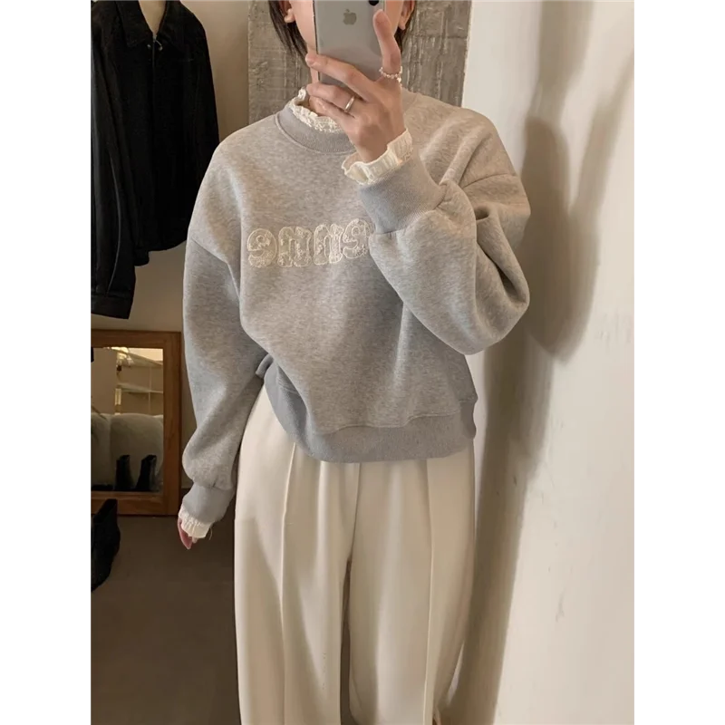 

Корейская толстовка с начесом и принтом, свободного кроя, для женщин, осенне-зимний топ с кружевными вставками