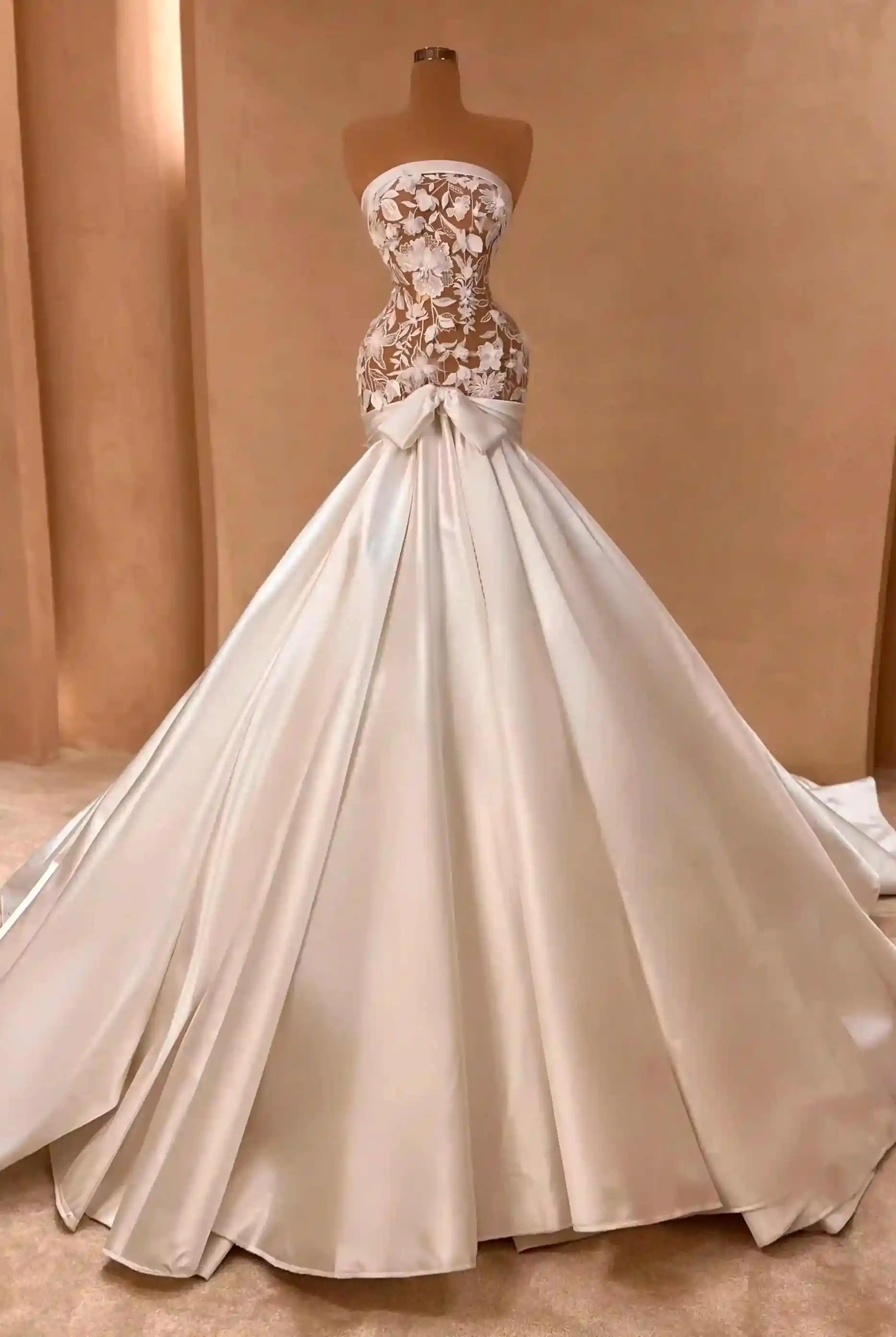 Elegant Wedding Dress Sleeveless Flower 3D Flowers Lace Bridal Gowns Appliques Satin Vestina De Novia Plus Size Customized