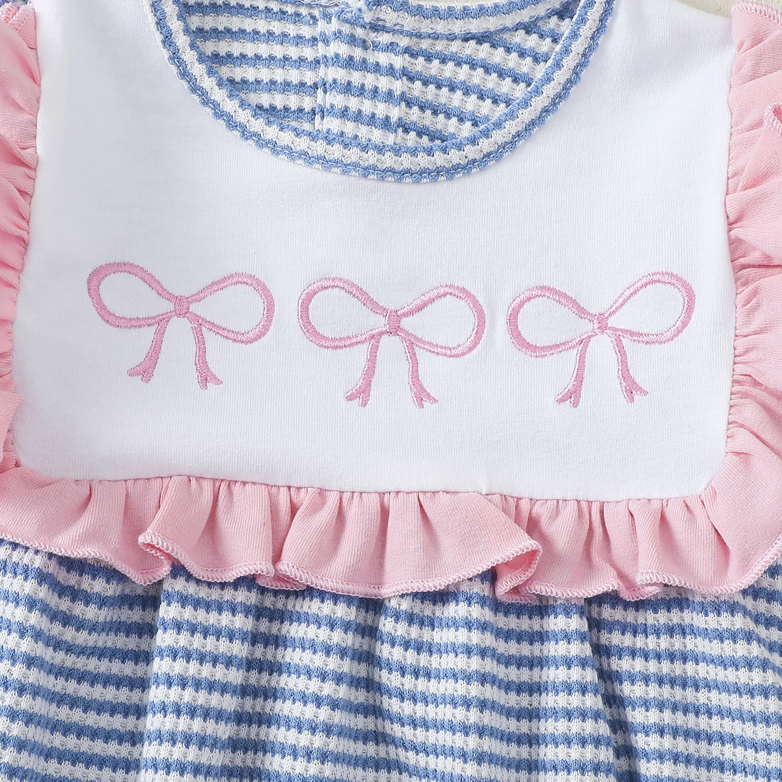 بدلة أطفال مخططة لطيفة بأكمام طويلة على شكل مثلث ملابس أطفال مريحة وناعمة للأطفال